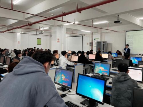 光電信息學(xué)院通信技術(shù)專(zhuān)業(yè)在華為HCIA 5G認(rèn)證中取得優(yōu)異成績(jī)